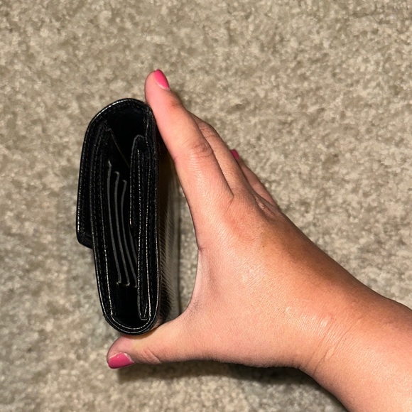 Louis Vuitton Black Textured Epi Wallet - Picture 15 of 15